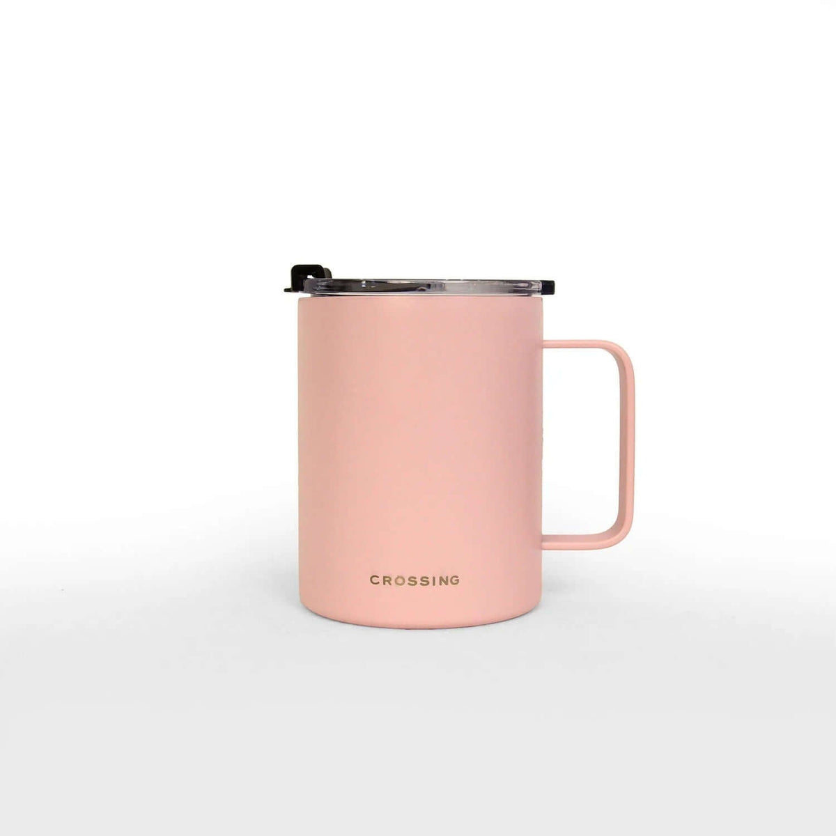 Pink Crossing Neo mug with straight-sided handle, transparent lid and black closure piece