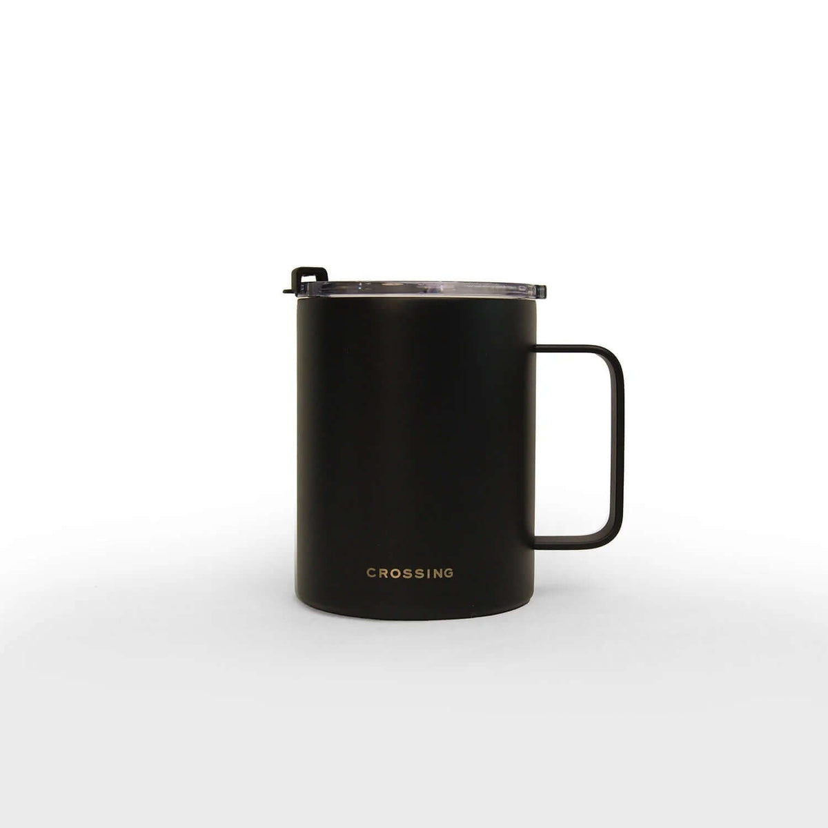 Black Crossing Neo mug with straight-sided handle, transparent lid and small brand mark near the base